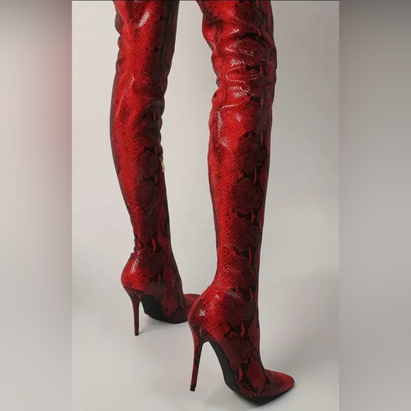 Over-the-knee thigh-high boots in red snakeskin with stretch and stiletto heel - Picture 5 of 5